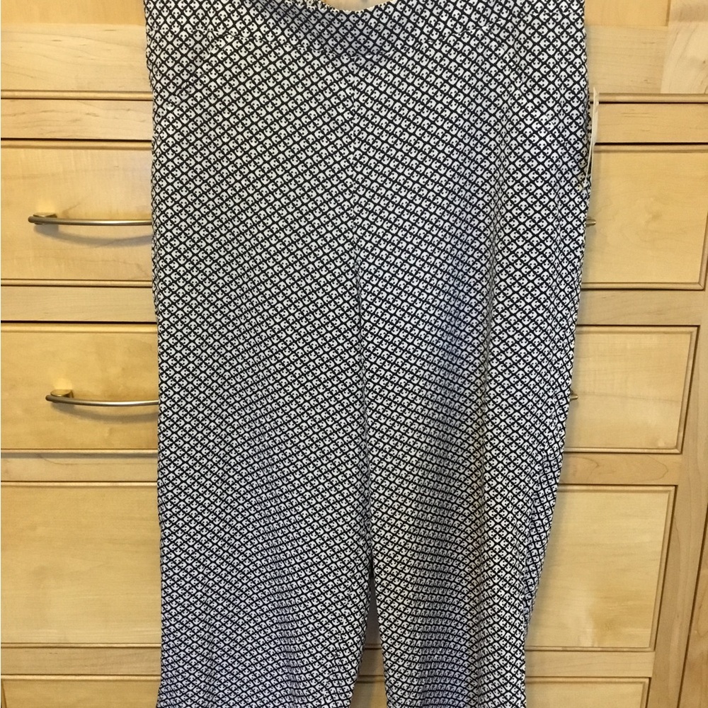 Cassmode ladies pants size 14. Wide leg navy white anchor motif.. NWT 3% Spandex
